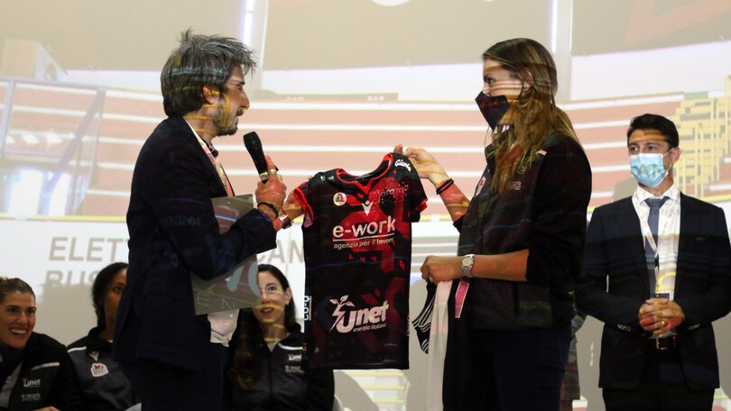 La nuova UYBA sale sul palco