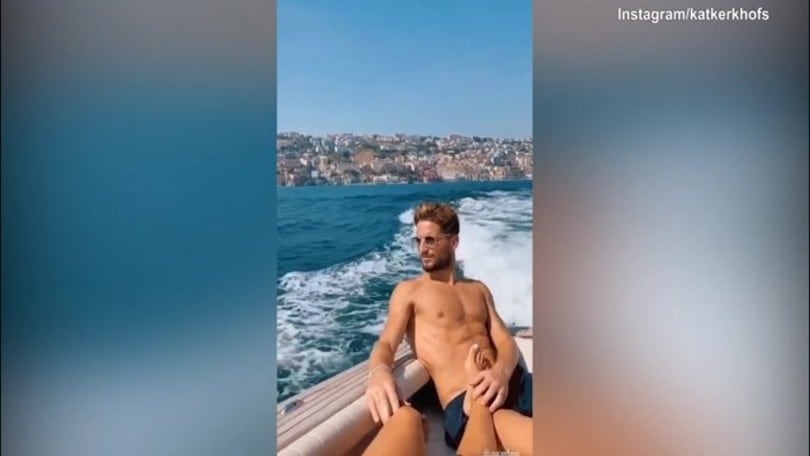 Mertens, gita in barca nel Golfo di Napoli