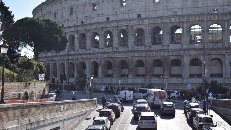 Nuovo codice della strada, automobilisti messi all'angolo