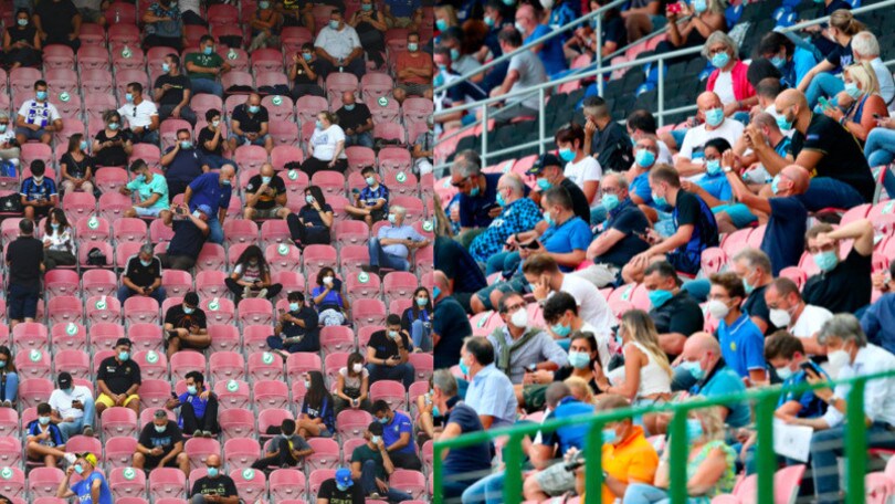 San Siro, riecco il pubblico: tifosi in tribuna tra mascherine e distanziamento