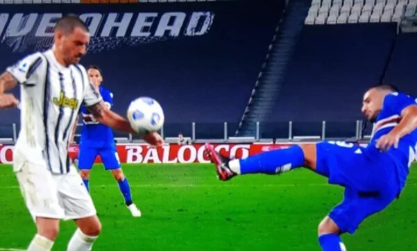 Juve-Samp, la moviola: proteste doriane ma Piccinini vede bene