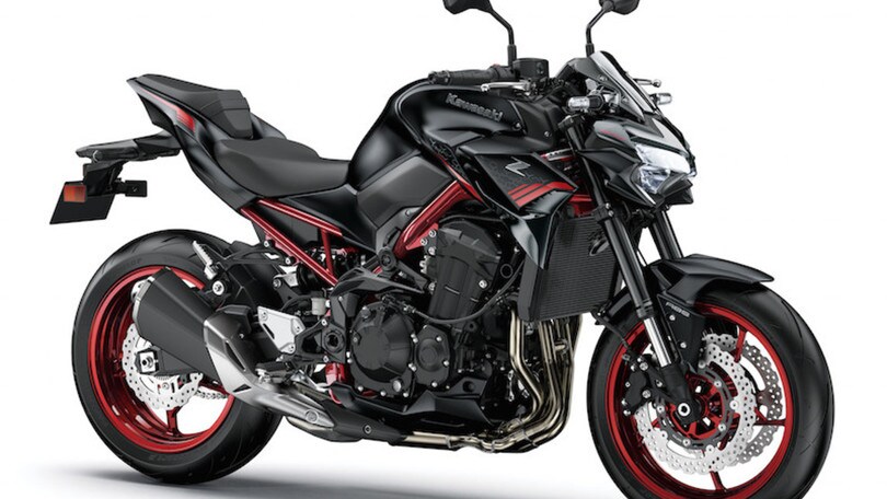 Kawasaki Z900 2021, nuove colorazioni per la prossima stagione: gli scatti