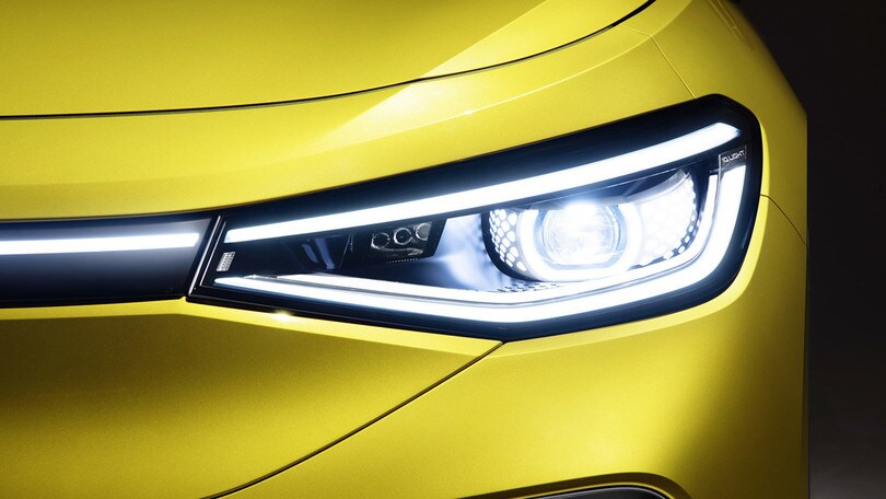 Volkswagen ID.4, il SUV elettrico con i fari 3D LED
