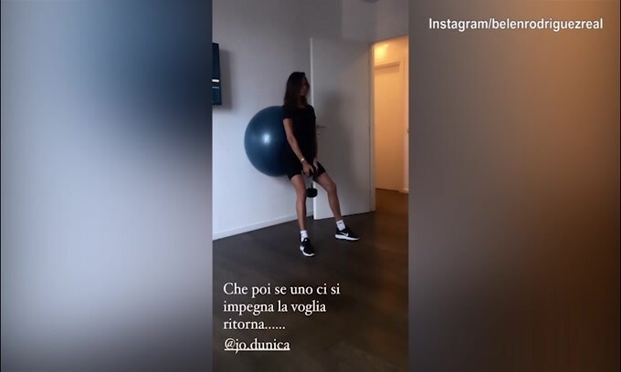 Allenamento a ritmo di musica per Belen Rodriguez