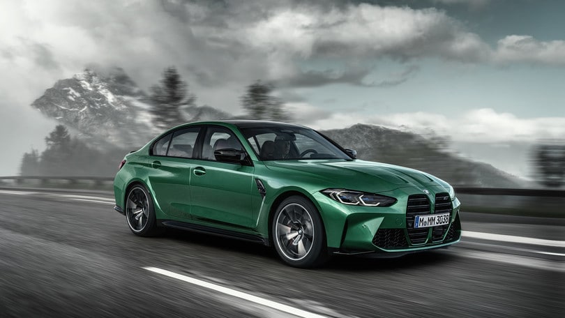 Nuova BMW M3: gli scatti