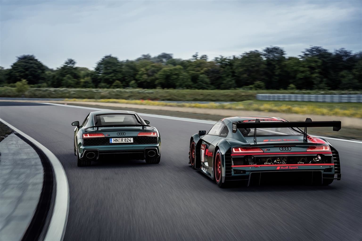 Audi R8 Green Hell: l'omaggio alla 24 Ore Nürburgring e alla Audi R8 LMS in verde adrenalinico