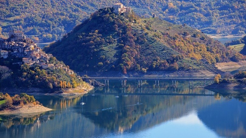 Il lago del Turano, perla del Centro Italia
