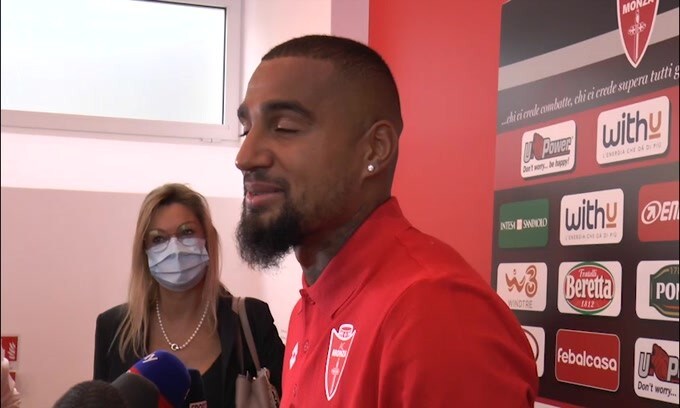 Boateng: "Galliani? Mi mandava canzoni d'amore"