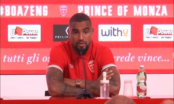 Boateng: "Difficile dire no a Berlusconi e Galliani"