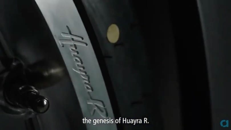 Pagani Huayra R, torna il V12 aspirato a 11 anni dalla Zonda R
