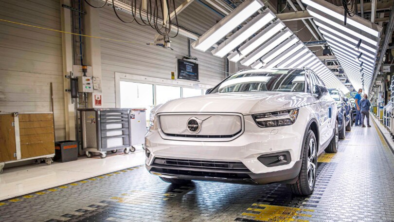 Volvo XC40 Recharge, inizia la svolta elettrica
