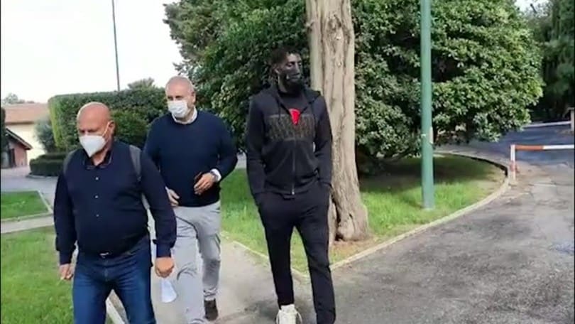 Napoli, l'arrivo di Bakayoko per le visite mediche