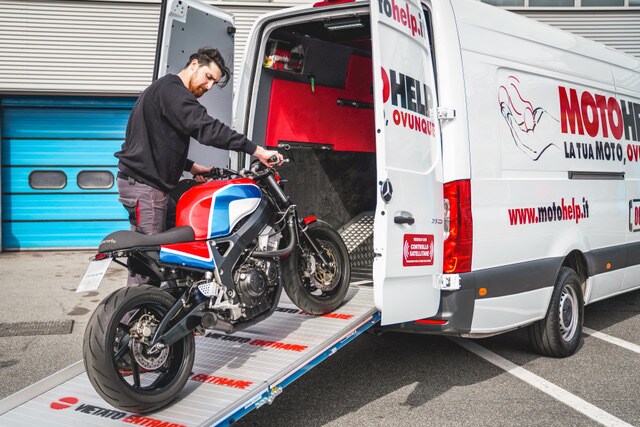 Motohelp, ecco il servizio per trasportare le moto in tutta Italia