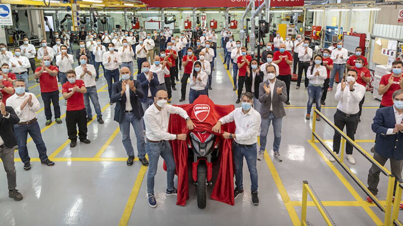 Ducati Multistrada V4, il radar esordisce sulle moto