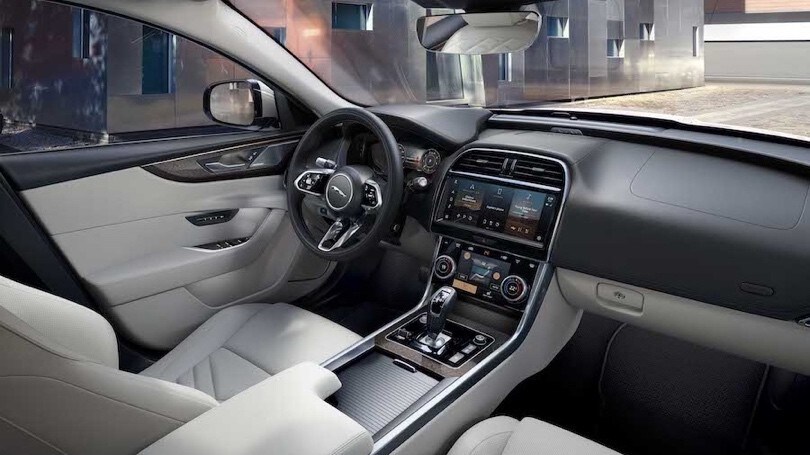 FOTO Jaguar XE e Jaguar XF 2021