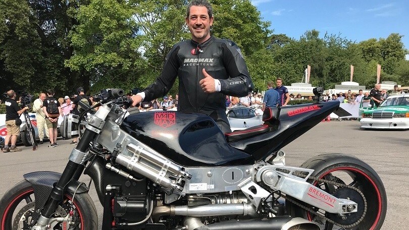 Recordman di velocità muore a 47 anni: l'incidente è fatale