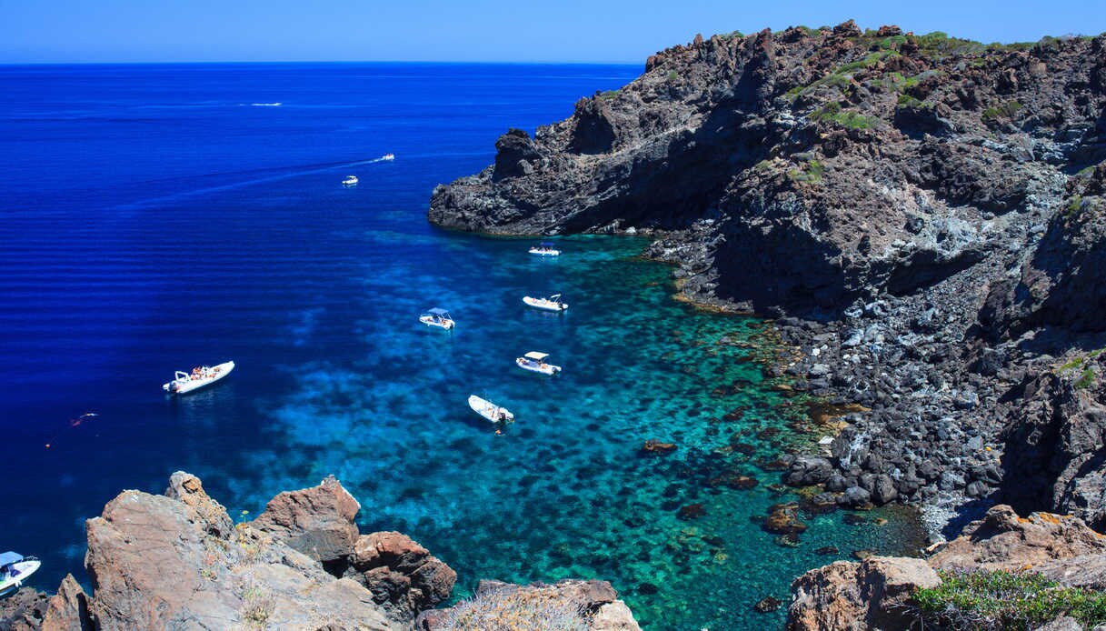 Discovery Pantelleria ti porta a correre o camminare nella Perla Nera del Mediterraneo