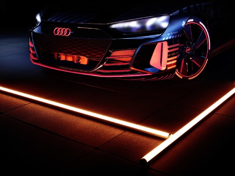 Nuova Audi e-tron GT, l'elettrica si mostra