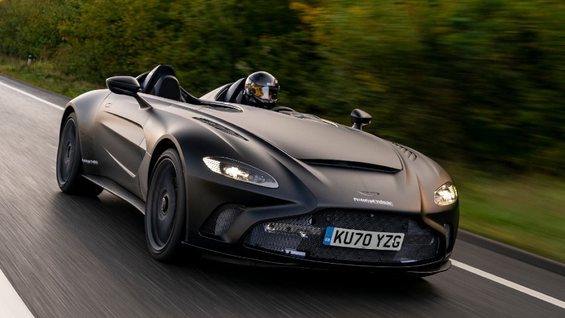 Aston Martin V12 Speedster, prova su strada per il prototipo
