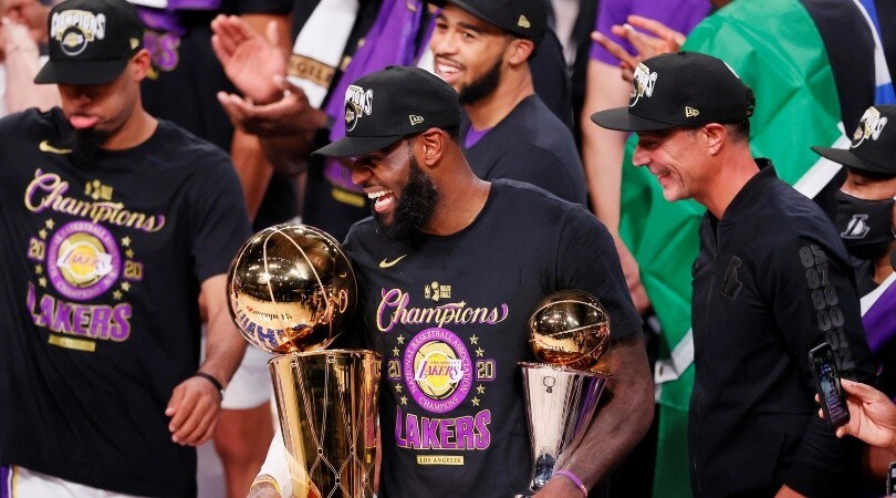 Nba, Lakers sul tetto del mondo! Gli Heat si arrendono in gara-6