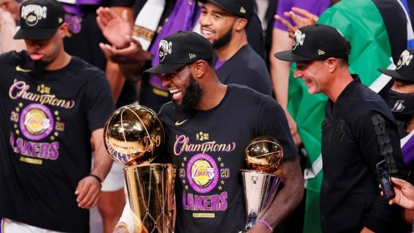 Nba, Lakers sul tetto del mondo! Gli Heat si arrendono in gara-6