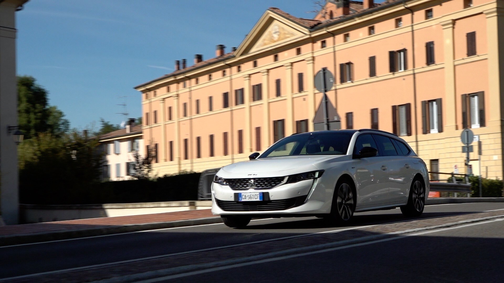 Test Peugeot 508 SW 1.6 Hybrid: VIDEO