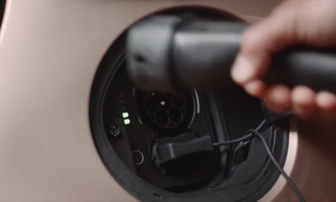 Ecco la nuova Fiat 500 elettrica 3+1 VIDEO