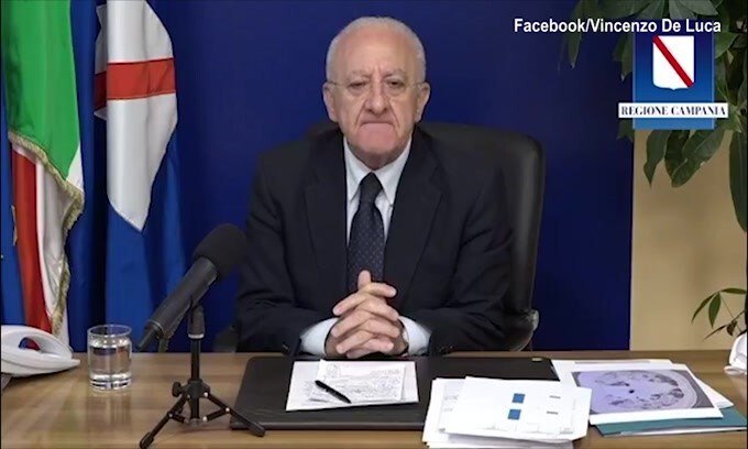 Campania, De Luca: "Meglio chiudere tutto oggi"