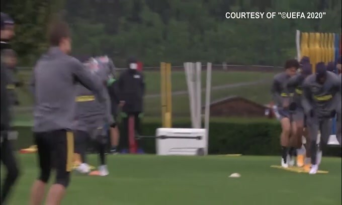 Inter, allenamento sotto la pioggia per i nerazzurri