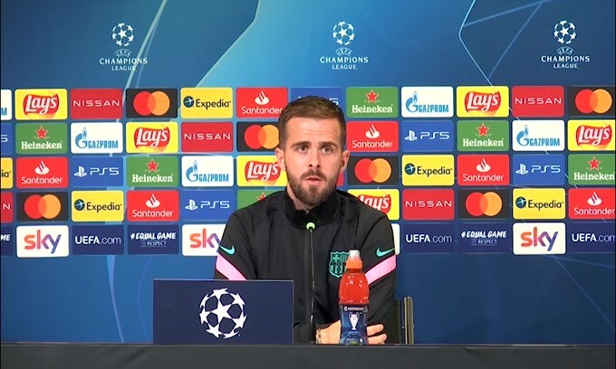 Pjanic: "Che onore aver giocato con CR7 e Messi"