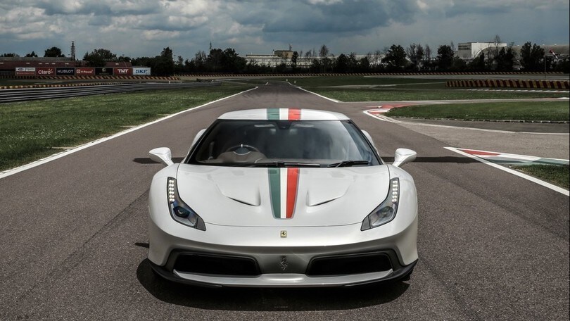 Ferrari 458 MM Speciale: gli scatti