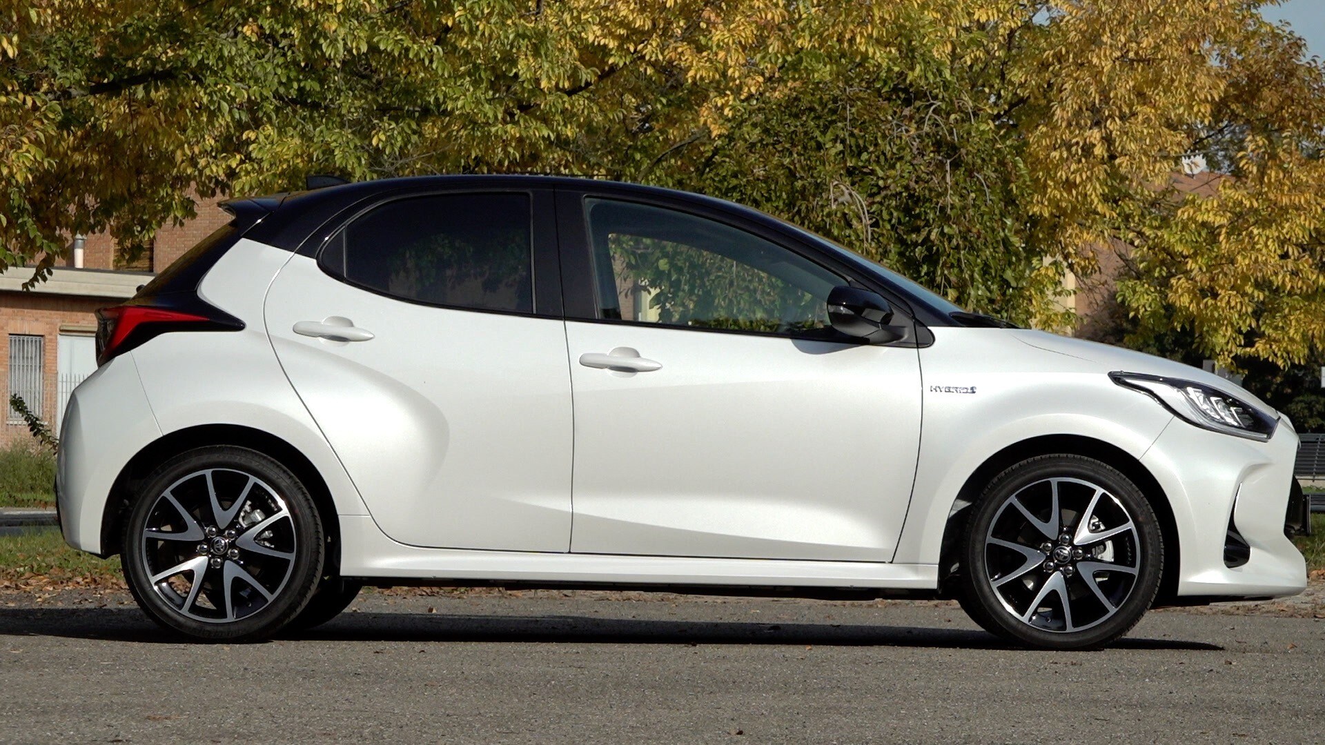 Test: Toyota Yaris 1.5 Hybrid, il VIDEO