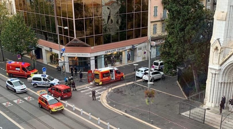 Attentato terroristico a Nizza: donna decapitata, tre morti