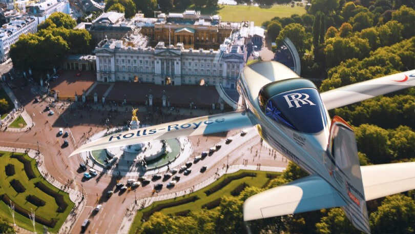 Rolls-Royce, il nuovo aereo elettrico punta al record mondiale