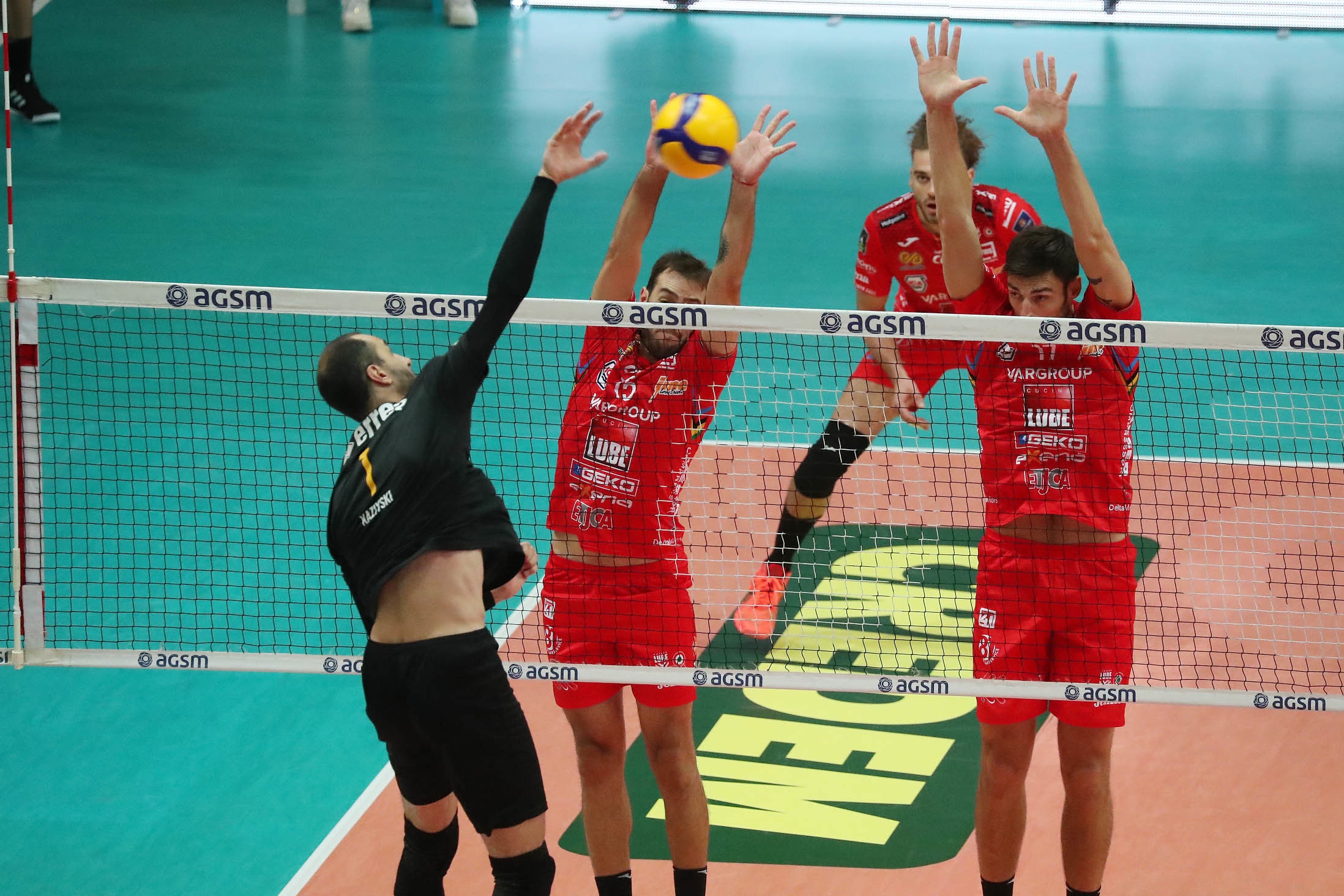 Altri match rinviati in Superlega e A2 per Covid-19
