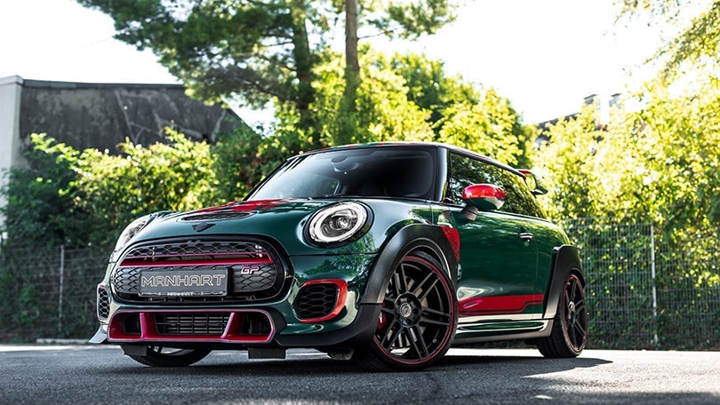 Manhart ritocca la Mini John Cooper Works GP e la cavalleria sale!