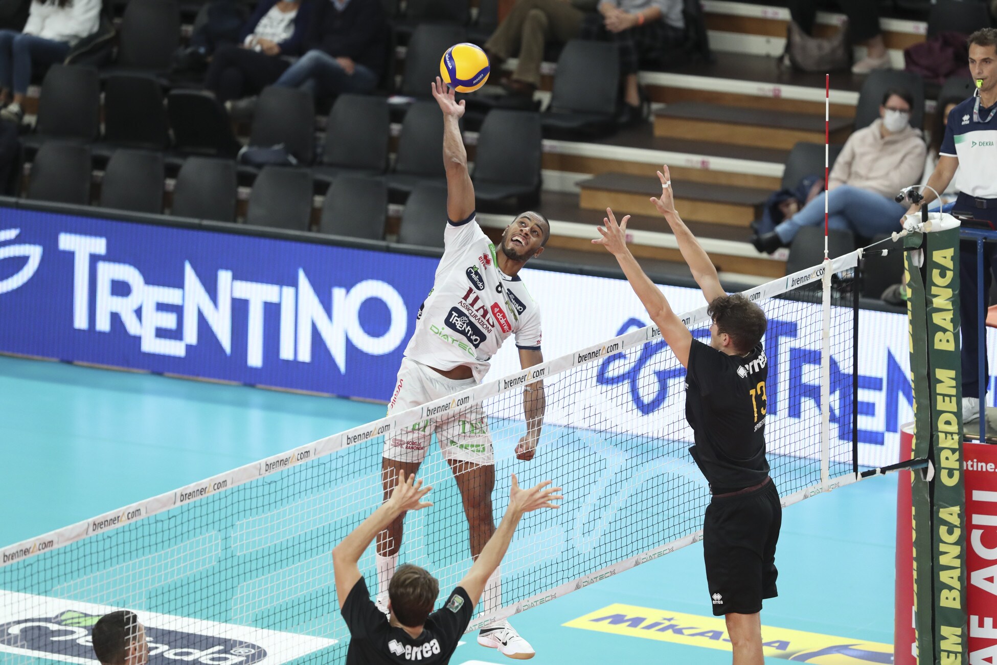 Trento-Modena di domani in dubbio per un caso di Covid-19