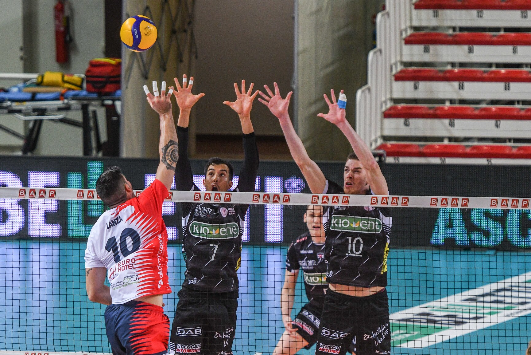 Superlega, tre partite fra sabato e domenica