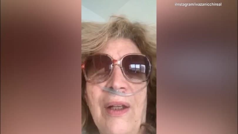 Iva Zanicchi: "Sono ricoverata in ospedale. Ho la polmonite"