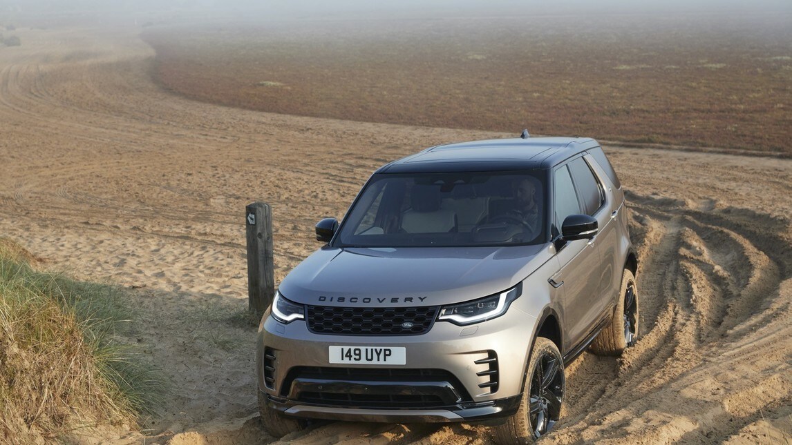 Land Rover Discovery restyling 2021: gli scatti