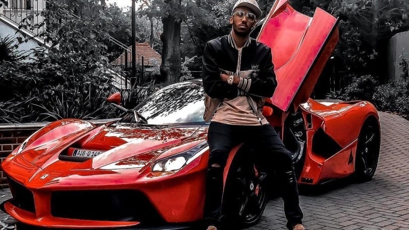Aubameyang, Messi, Kane e Lingard, i calciatori pagano le supercar a rate