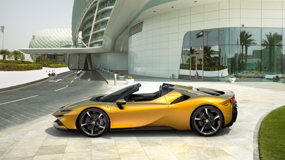 FOTO Ferrari SF90 Spider