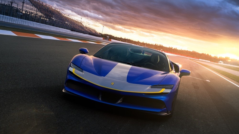 Ferrari SF90 Spider, il bolide da 1000 cavalli VIDEO