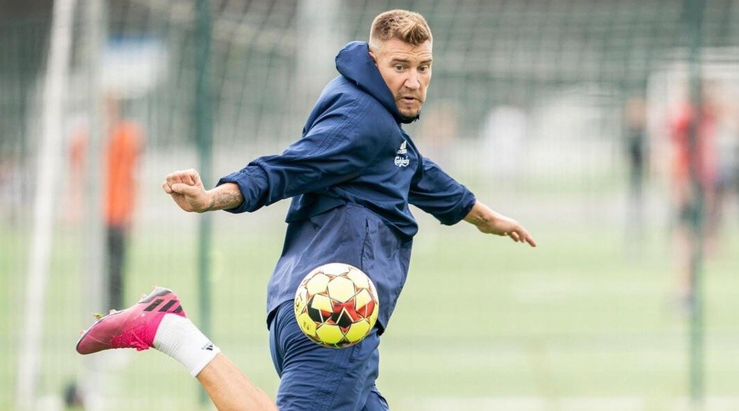 Bendtner: "Alla Juve in 12 fumavano nei bagni”