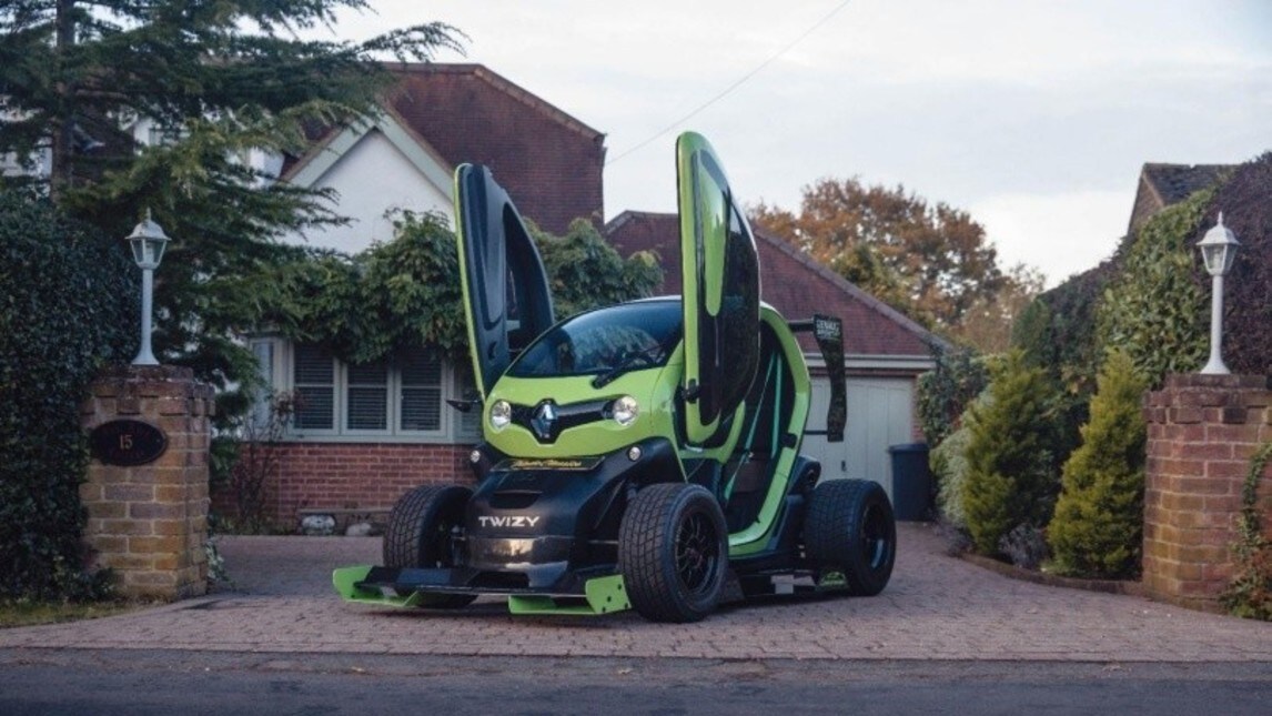 Renault Twizy pazza di F1 Oakley Design