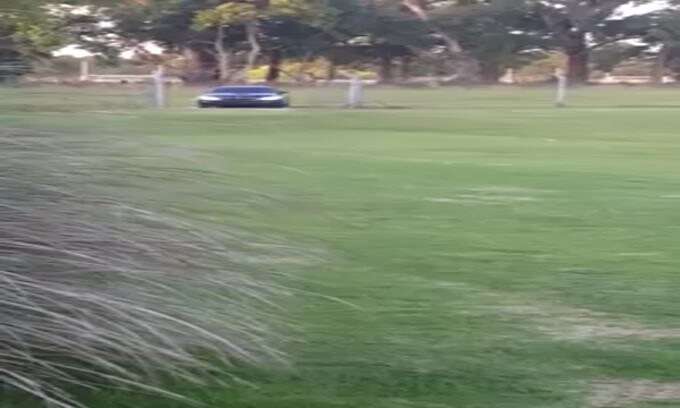 Maradona, l'allenamento del Pibe de Oro è a sirene spiegate