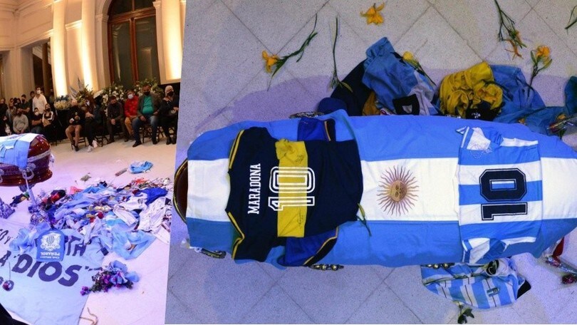 Maradona, l'ultimo saluto dei tifosi: bara ricoperta di fiori e magliette