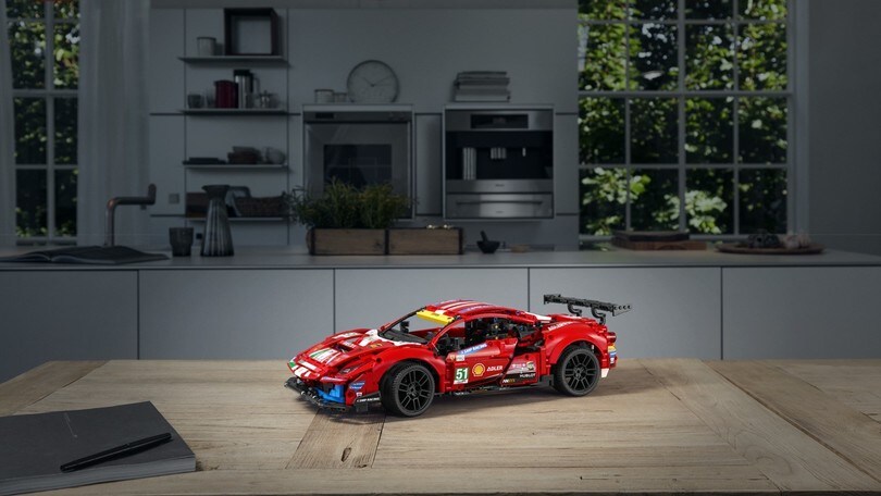 Lego Technic Ferrari 488 GTE