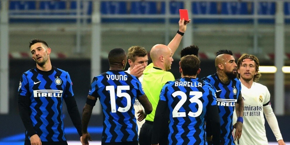 Inter, Curva Nord minaccia la squadra: "Tirate fuori i c... o veniamo coi bastoni"
