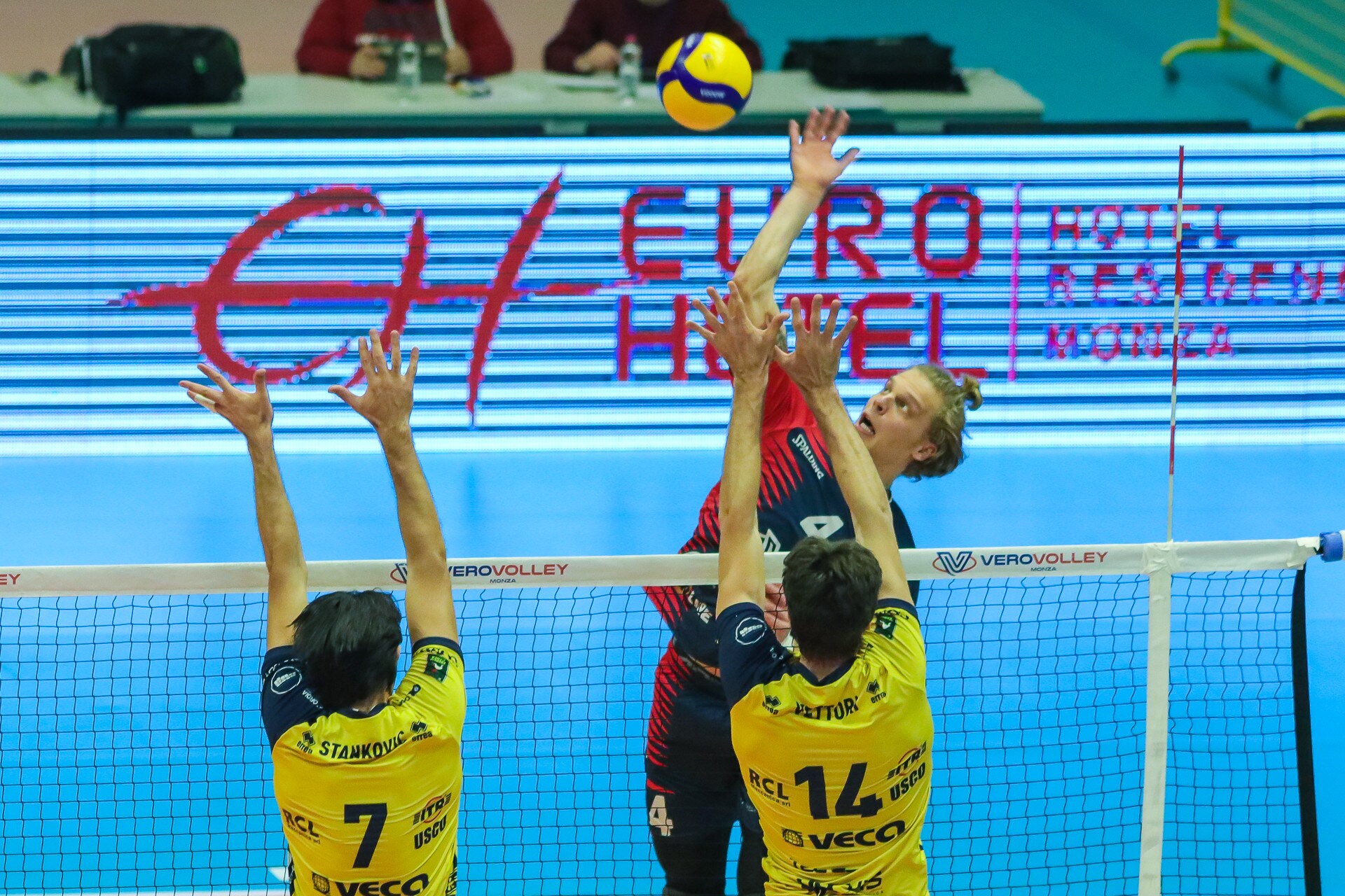 Superlega, vittorie per Monza, Milano e Perugia